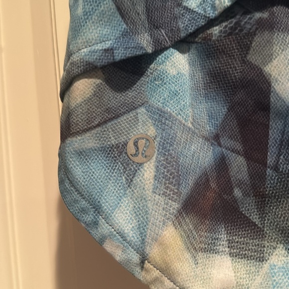 lululemon athletica Blue Geometric Athletic Shorts - Picture 4 of 7